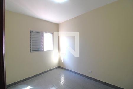 Quarto 2 de casa para alugar com 3 quartos, 100m² em Parque Guarapiranga, São Paulo