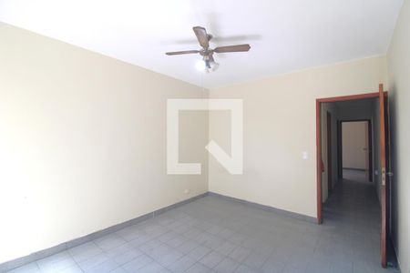 Quarto 1 de casa para alugar com 3 quartos, 100m² em Parque Guarapiranga, São Paulo