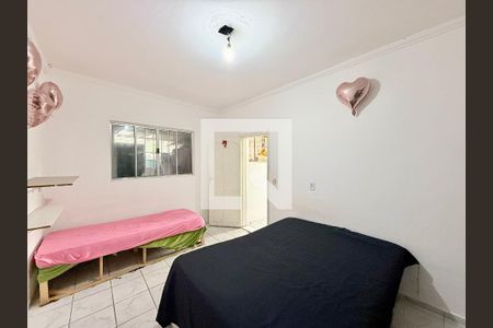Quarto de casa para alugar com 1 quarto, 75m² em Cidade Domitila, São Paulo