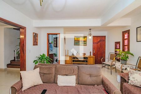 Casa à venda com 3 quartos, 274m² em Jardim Sabará, Porto Alegre