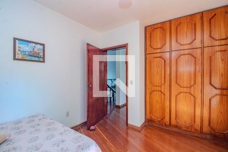 Casa à venda com 3 quartos, 274m² em Jardim Sabará, Porto Alegre