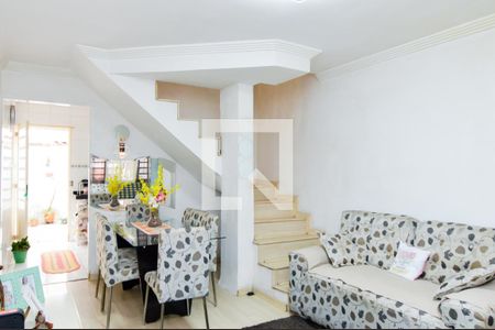 Sala de casa de condomínio para alugar com 2 quartos, 55m² em Jardim Adriana, Guarulhos