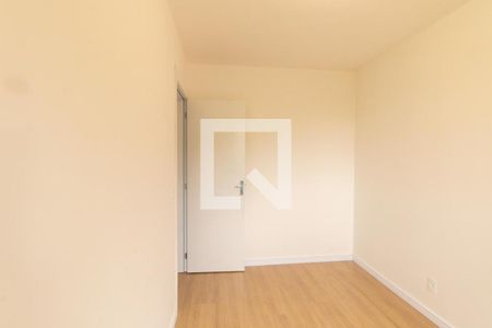 Quarto 2 de apartamento para alugar com 2 quartos, 52m² em Xaxim, Curitiba