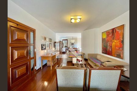 Apartamento à venda com 4 quartos, 198m² em Serra, Belo Horizonte