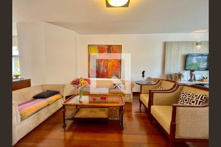 Apartamento à venda com 4 quartos, 198m² em Serra, Belo Horizonte