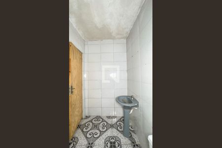 Banheiro de casa para alugar com 1 quarto, 50m² em Vila Fazzeoni, São Paulo