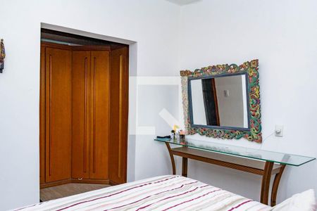 Casa à venda com 4 quartos, 300m² em Jardim Nove de Julho, São Paulo