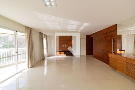 Apartamento para alugar com 4 quartos, 242m² em Vila Sofia, São Paulo