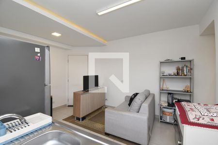 Sala/Cozinha de apartamento à venda com 1 quarto, 29m² em Cajuru, Curitiba