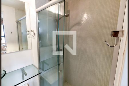 Banheiro Corredor de apartamento para alugar com 1 quarto, 140m² em Vila Suzana, São Paulo