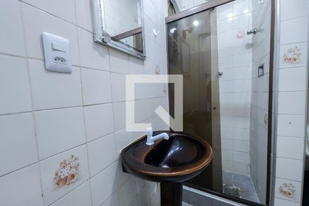 Banheiro  de apartamento para alugar com 1 quarto, 27m² em Centro, Rio de Janeiro