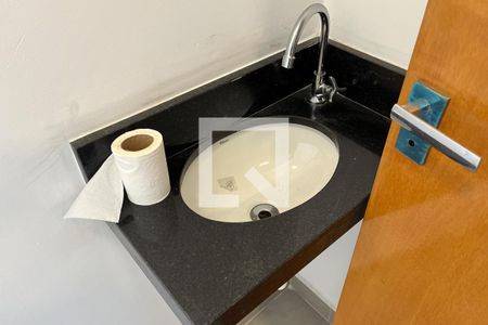 Lavabo de casa para alugar com 2 quartos, 114m² em Santa Maria, Santos