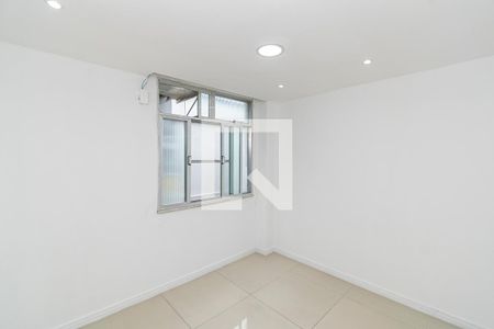 Quarto de apartamento para alugar com 2 quartos, 52m² em Irajá, Rio de Janeiro