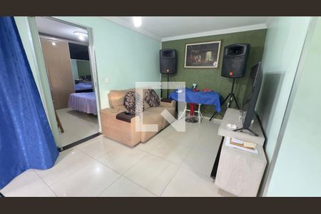 Sala de casa para alugar com 2 quartos, 140m² em Vista Alegre, Belo Horizonte