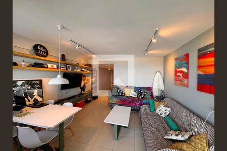 Sala de apartamento para alugar com 2 quartos, 80m² em Recreio dos Bandeirantes, Rio de Janeiro
