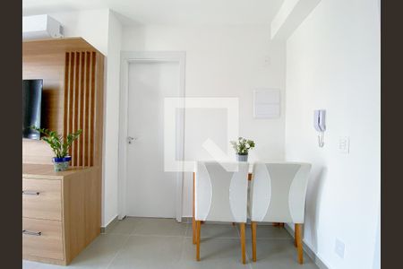 Sala/cozinha de apartamento para alugar com 1 quarto, 28m² em Perdizes, São Paulo
