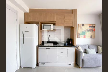Sala/cozinha de apartamento para alugar com 1 quarto, 28m² em Perdizes, São Paulo