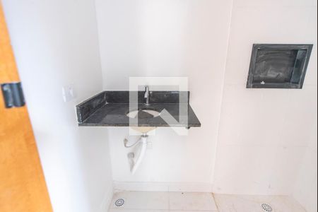 Banheiro  de apartamento à venda com 2 quartos, 47m² em Vila Humaita, Santo André