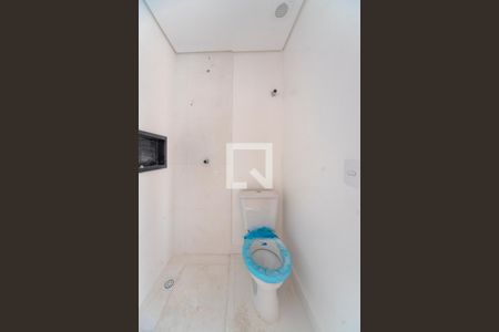 Banheiro  de apartamento à venda com 2 quartos, 47m² em Vila Humaita, Santo André