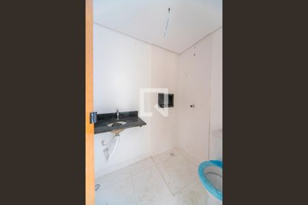 Banheiro  de apartamento à venda com 2 quartos, 47m² em Vila Humaita, Santo André