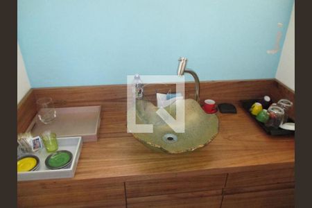 Casa à venda com 1 quarto, 235m² em Cambuí, Campinas