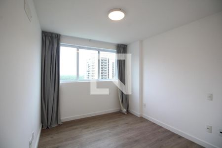 Quarto 1 de apartamento para alugar com 2 quartos, 80m² em Barra Olímpica, Rio de Janeiro