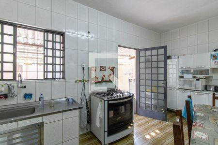 Cozinha de casa à venda com 4 quartos, 241m² em Jardim Tranquilidade, Guarulhos