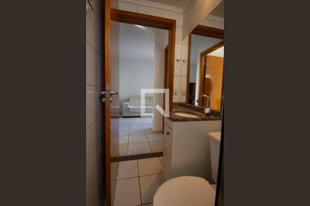 Banheiro de apartamento para alugar com 2 quartos, 54m² em Conjunto 20, Brasília