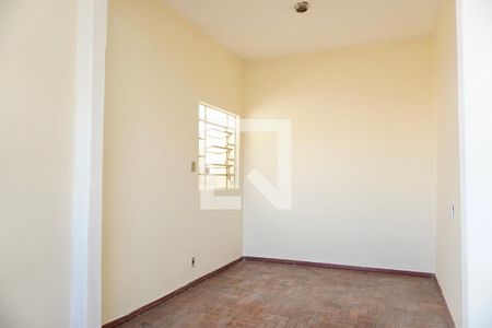 Quarto 1 de casa para alugar com 2 quartos, 52m² em Sagrada Família, Belo Horizonte