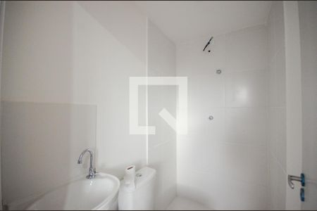 Banheiro de kitnet/studio para alugar com 1 quarto, 17m² em Vila Jaguara, São Paulo