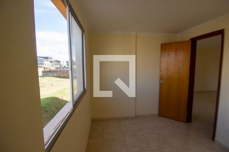 Quarto 2 de apartamento para alugar com 3 quartos, 60m² em  Samambaia Norte (samambaia), Brasília