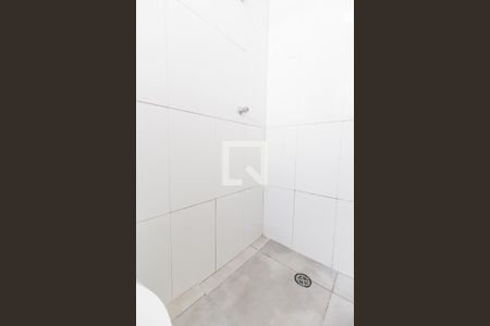 Banheiro de casa para alugar com 1 quarto, 50m² em Parque Santana, Barueri