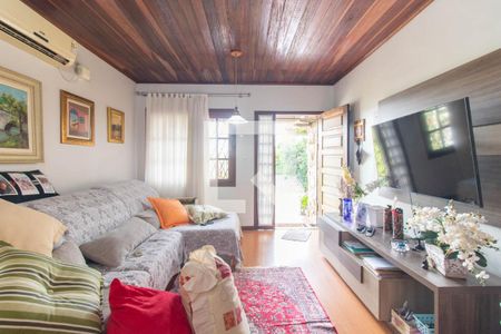 Casa à venda com 4 quartos, 240m² em Vila Nova, Porto Alegre