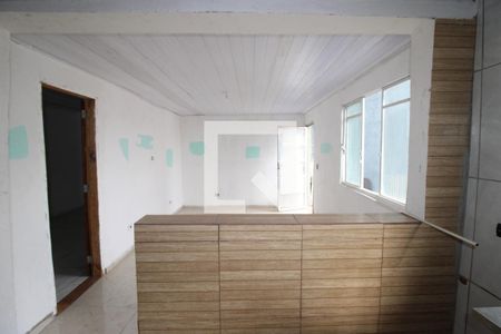 Sala / Cozinha de casa para alugar com 2 quartos, 80m² em Parque Savoi City, São Paulo
