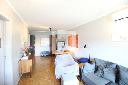 Sala de apartamento à venda com 2 quartos, 84m² em Petrópolis, Porto Alegre