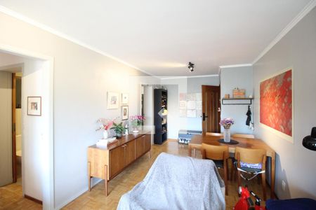 Sala de apartamento à venda com 2 quartos, 84m² em Petrópolis, Porto Alegre