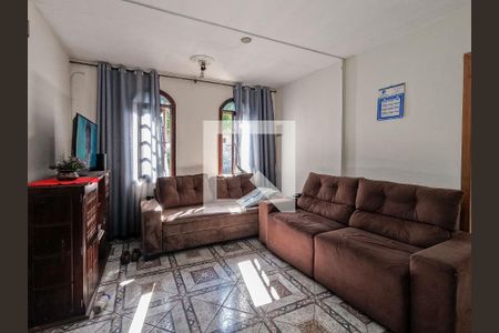 Casa à venda com 4 quartos, 270m² em Jardim Marisa, São Paulo