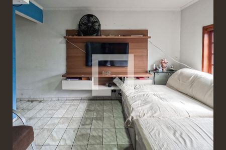Casa à venda com 4 quartos, 270m² em Jardim Marisa, São Paulo