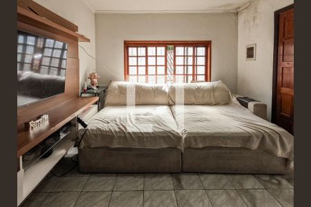 Casa à venda com 4 quartos, 270m² em Jardim Marisa, São Paulo