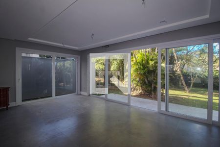 Sala de casa de condomínio para alugar com 3 quartos, 300m² em Pedra Redonda, Porto Alegre