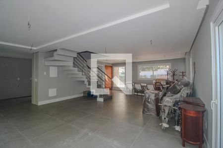 Sala de casa de condomínio para alugar com 3 quartos, 300m² em Pedra Redonda, Porto Alegre