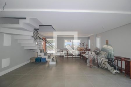 Sala de casa de condomínio para alugar com 3 quartos, 300m² em Pedra Redonda, Porto Alegre