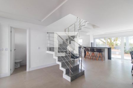 Sala de casa de condomínio para alugar com 3 quartos, 330m² em Pedra Redonda, Porto Alegre