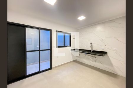 Cozinha de casa de condomínio à venda com 2 quartos, 65m² em Tremembé, São Paulo