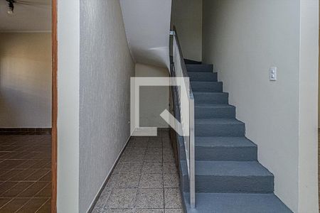 acesso para o piso superior_1 de casa à venda com 3 quartos, 205m² em Sacomã, São Paulo