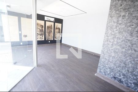 Casa à venda com 4 quartos, 285m² em Setor Bueno, Goiânia
