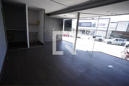 Casa à venda com 4 quartos, 285m² em Setor Bueno, Goiânia