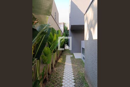 Entrada - corredor lateral de casa à venda com 3 quartos, 262m² em Jardim Paulista, São Paulo