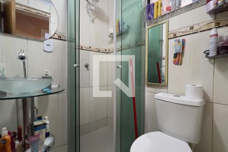 Banheiro de apartamento à venda com 2 quartos, 53m² em Jardim Bela Vista, Guarulhos