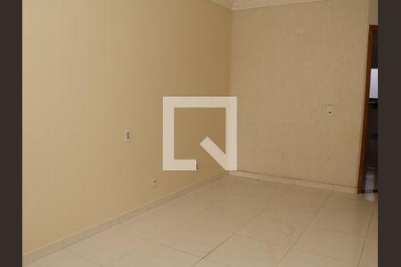 Casa à venda com 3 quartos, 102m² em Residencial Morada dos Ipes, Goiânia